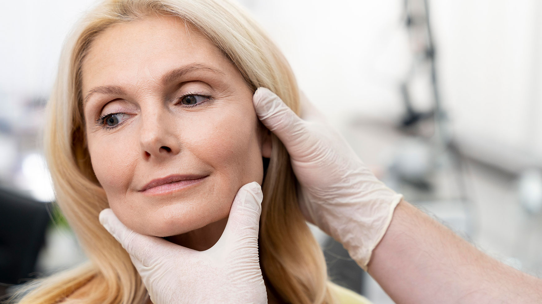 ¿Lifting facial o Minilifting? Descubre la diferencia y encuentra la alternativa indicada para ti